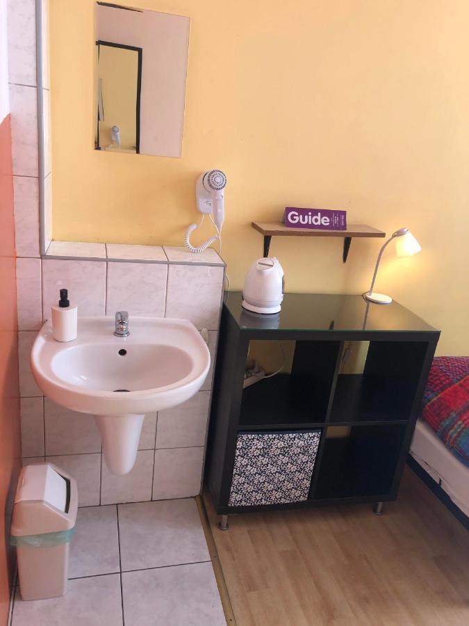U Szermierzy Hostel วรอตซวาฟ ภายนอก รูปภาพ