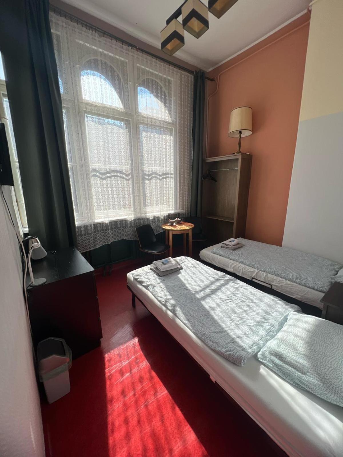 U Szermierzy Hostel วรอตซวาฟ ภายนอก รูปภาพ