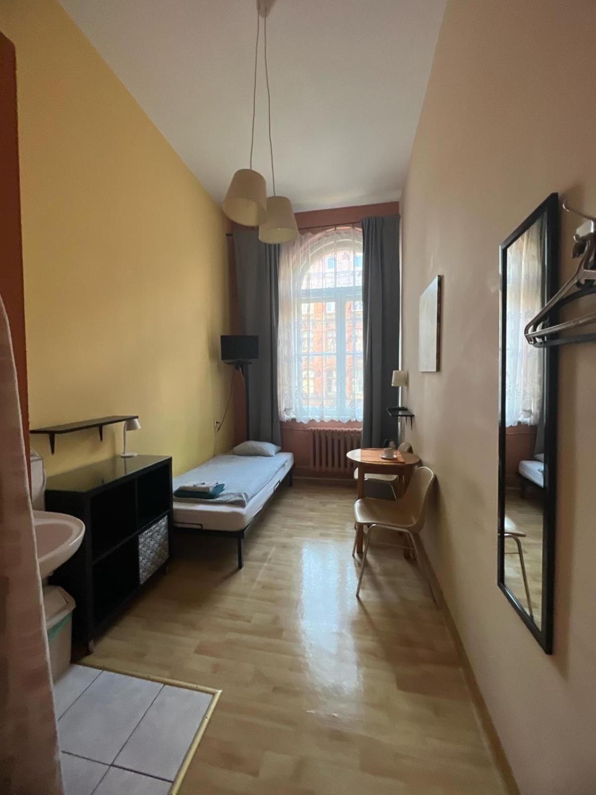 U Szermierzy Hostel วรอตซวาฟ ภายนอก รูปภาพ
